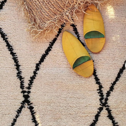 Handmade yellow Moroccan Babouche Men's Slippers – Traditional Leather Shoes from Marrakech