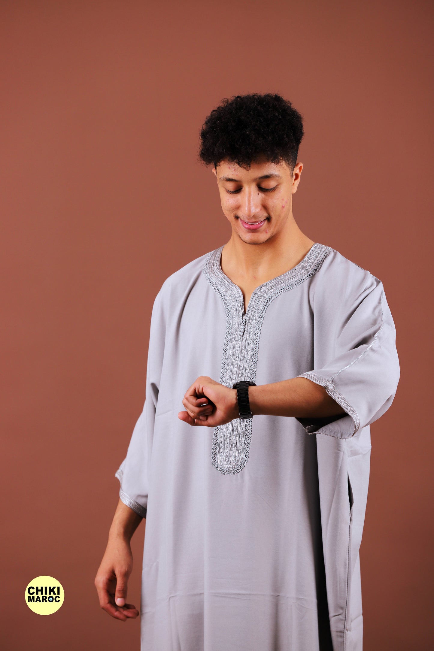 Elegant Grey Moroccan Thobe with Sousdi Embroidery for Men