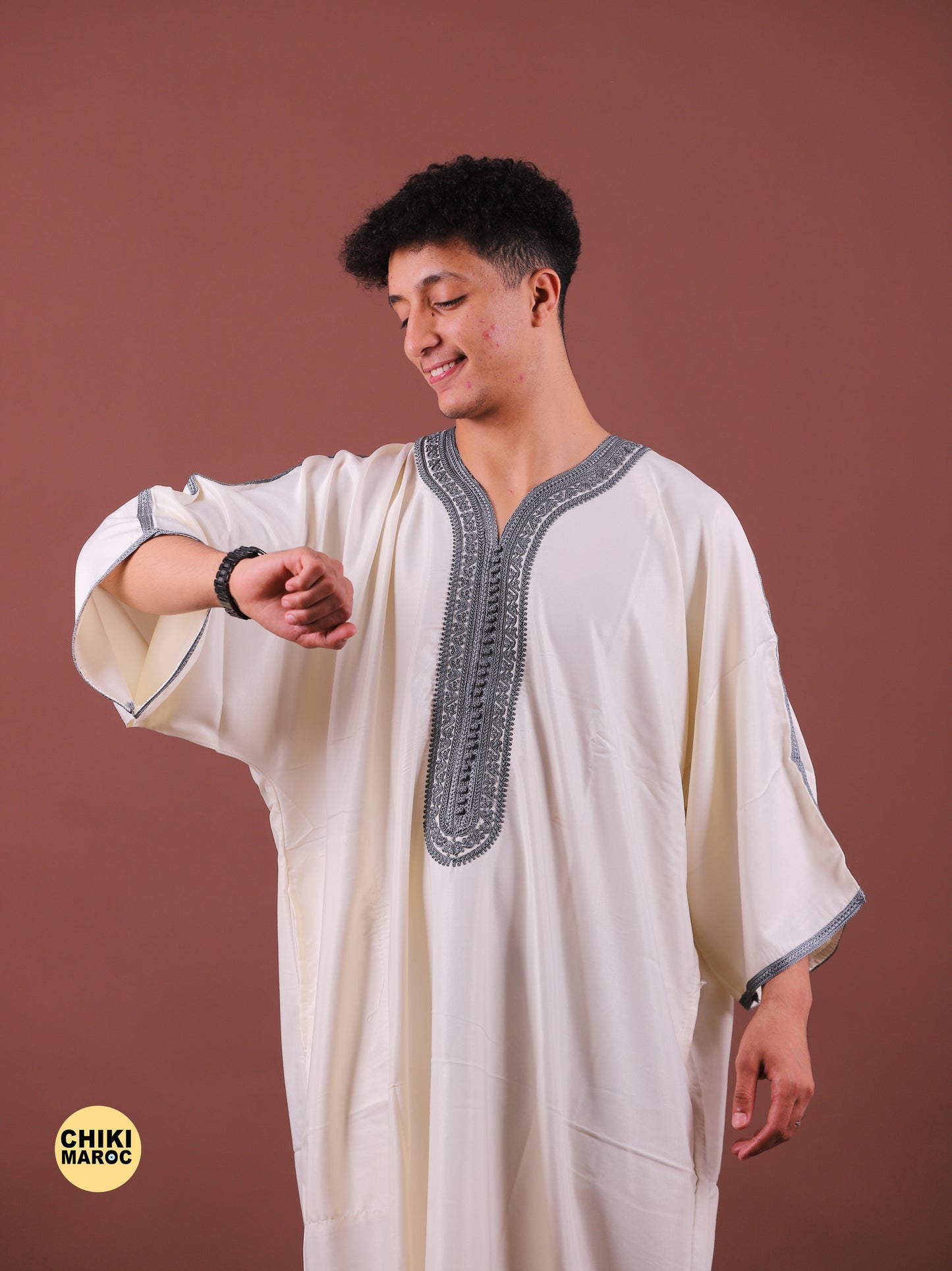 Elegant Moroccan kaftan for men with Embroidery