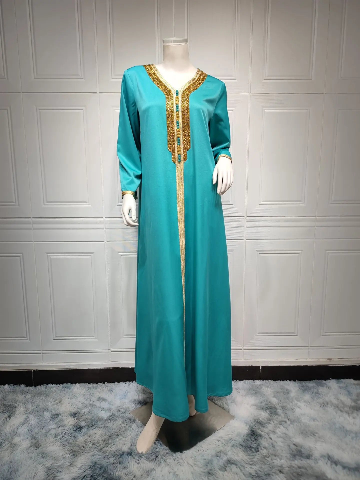 Embroidered Gown for Special Occasions, Muslim Arabic Women Wedding Dress & Takchita