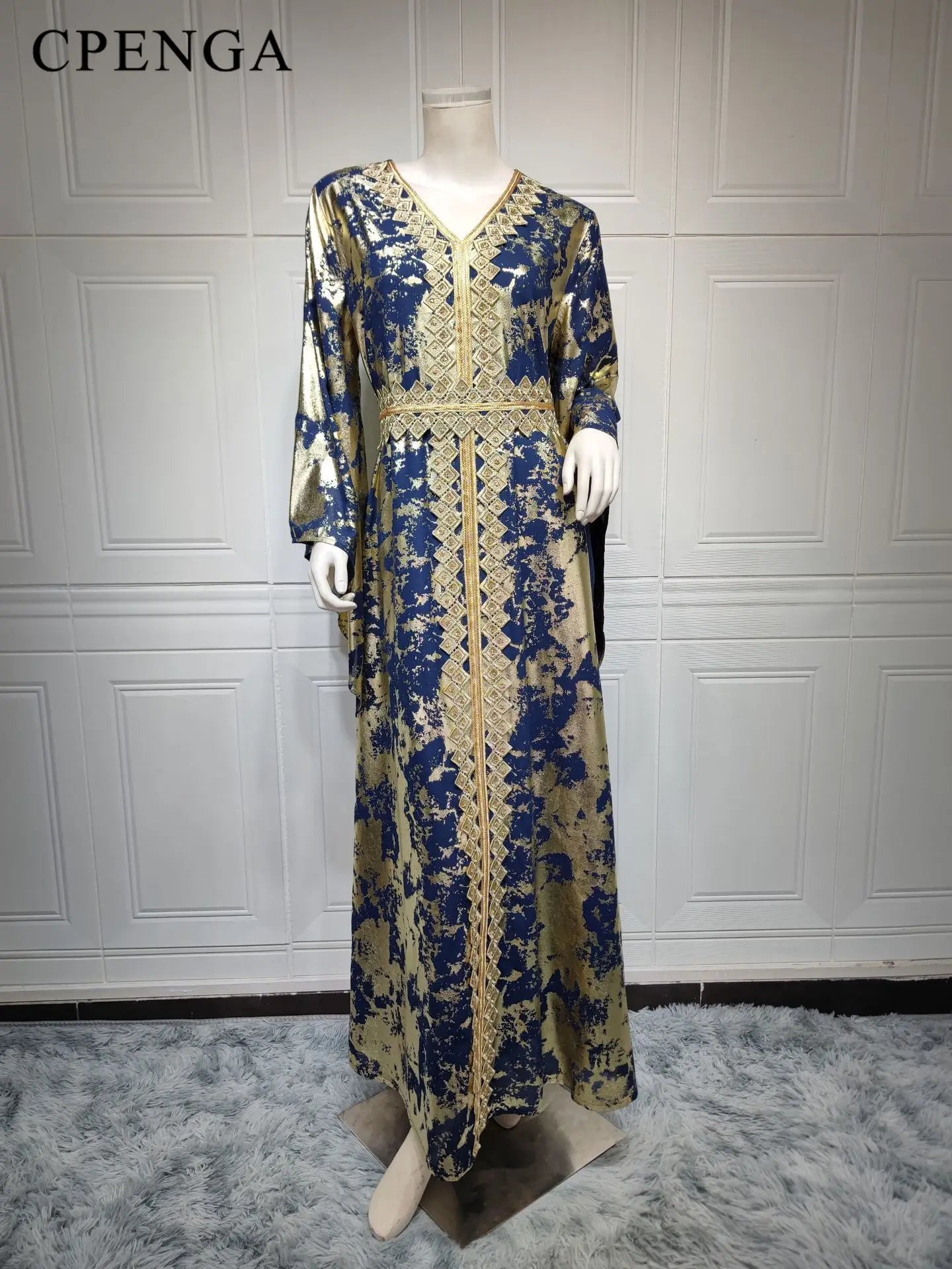 Embroidered Gown for Special Occasions, Muslim Arabic Women Wedding Dress & Takchita