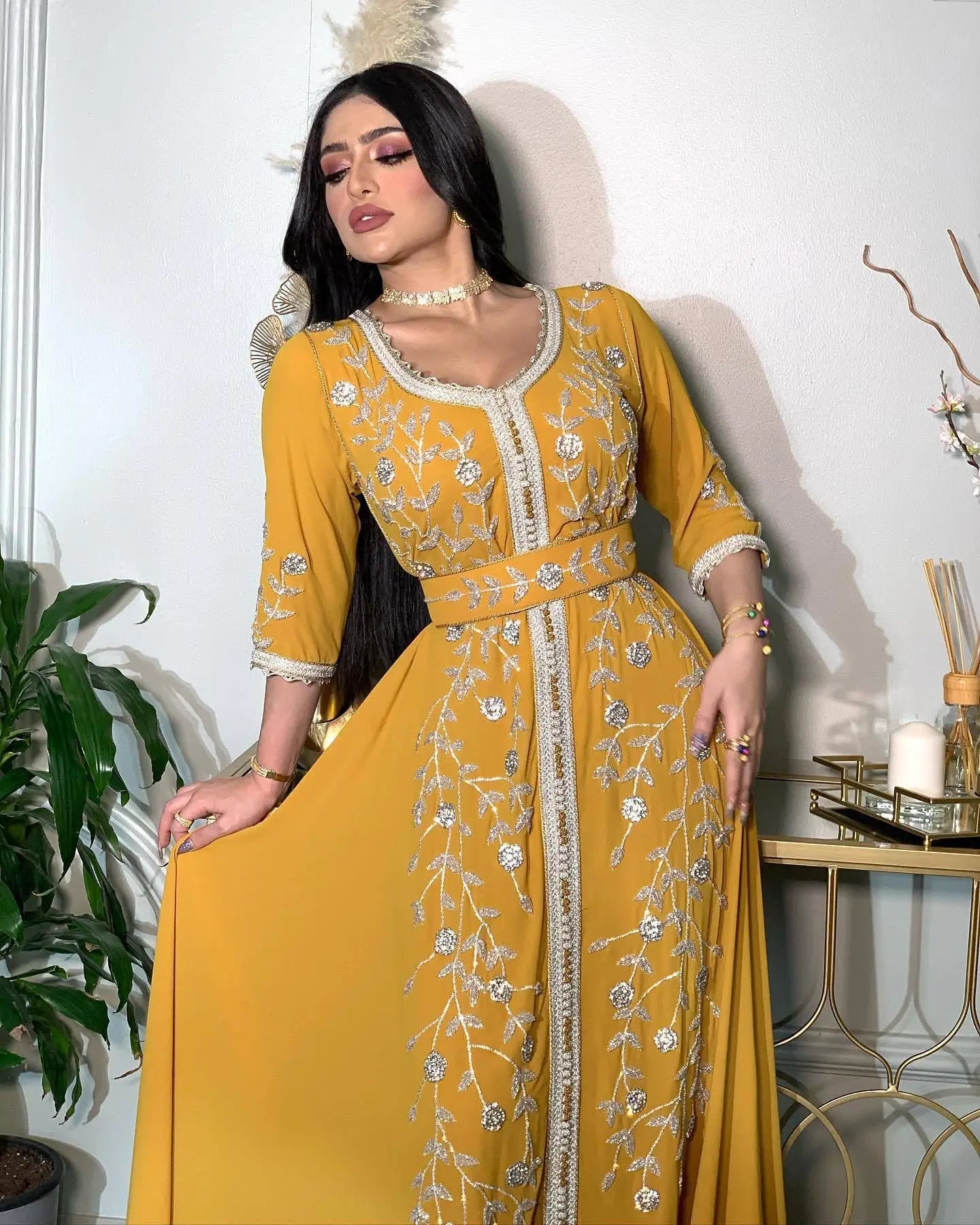 Embroidered Gown for Special Occasions, Muslim Arabic Wedding Dress for Women & Takchita