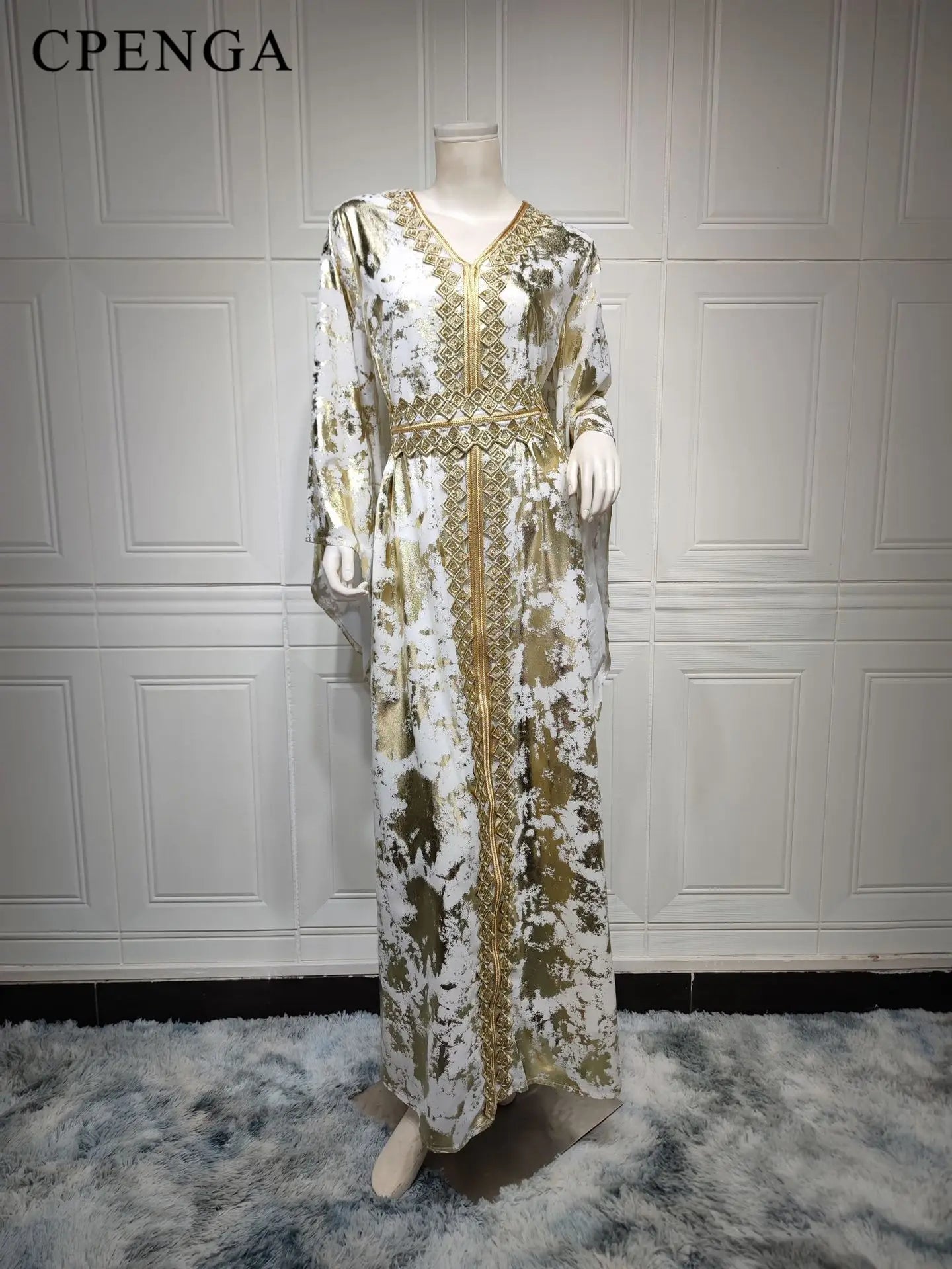 Embroidered Gown for Special Occasions, Muslim Arabic Women Wedding Dress & Takchita