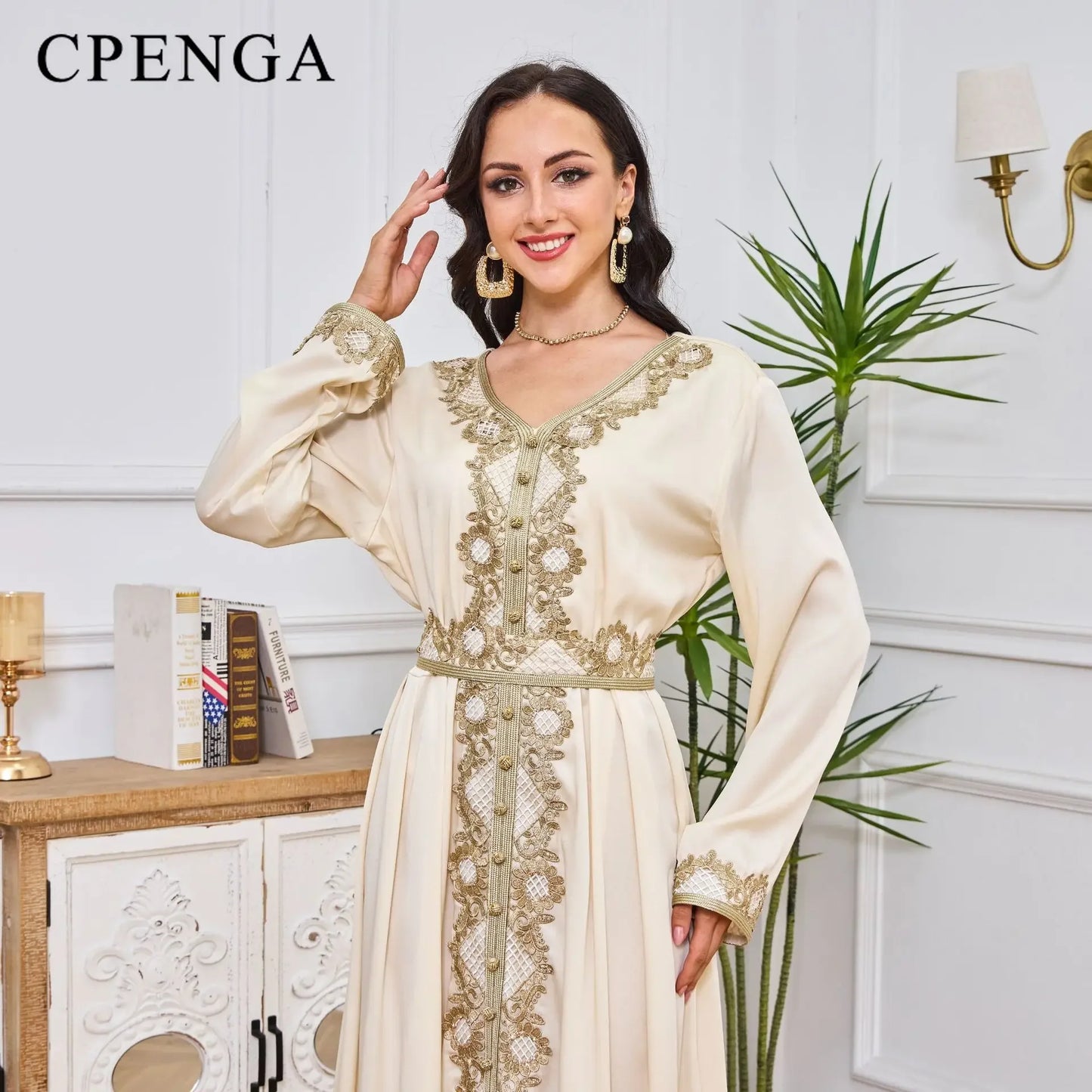 Embroidered Gown for Special Occasions, Muslim Arabic Women Wedding Dress & Takchita